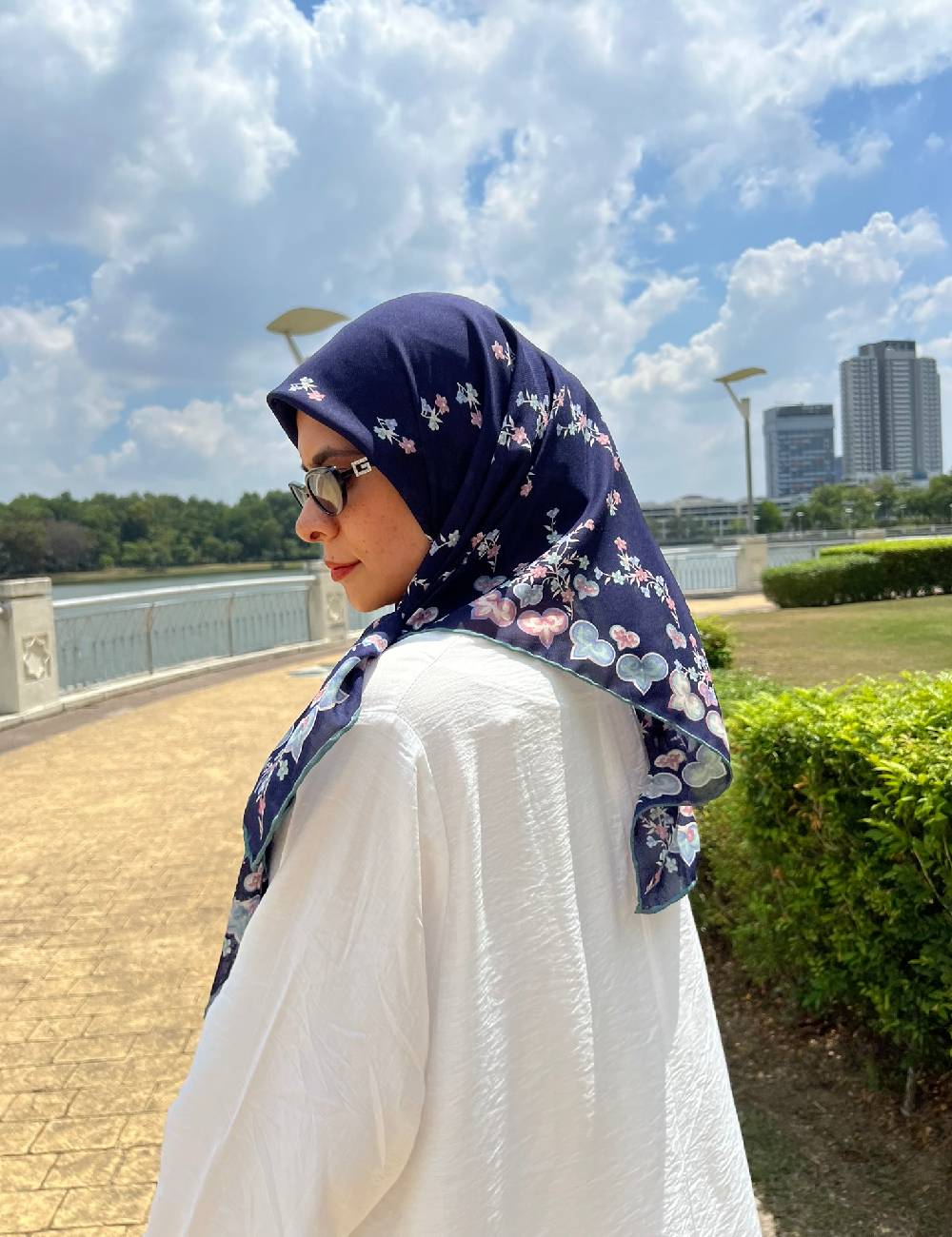Benang Istanbul Navy Vine Chiffon Scarf