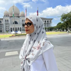 Silver Lily Chiffon Scarf – Large 115x115cm